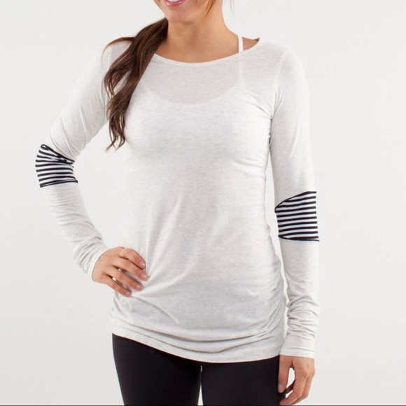 Lululemon long sleeve top - Picture 1 of 9
